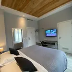Residenze Ristorante & Diffuso - White